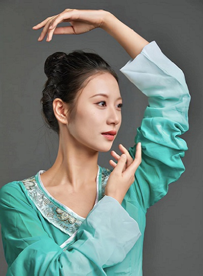 杨悠